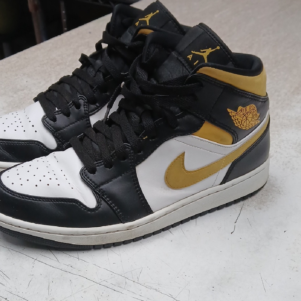 Air Jordan 1s